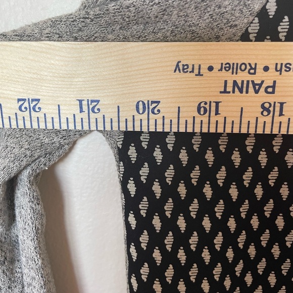 Le Lis StitchFix Gray Black Lightweight Sweater Diamond Pattern Casual Sz Large - Picture 7 of 8